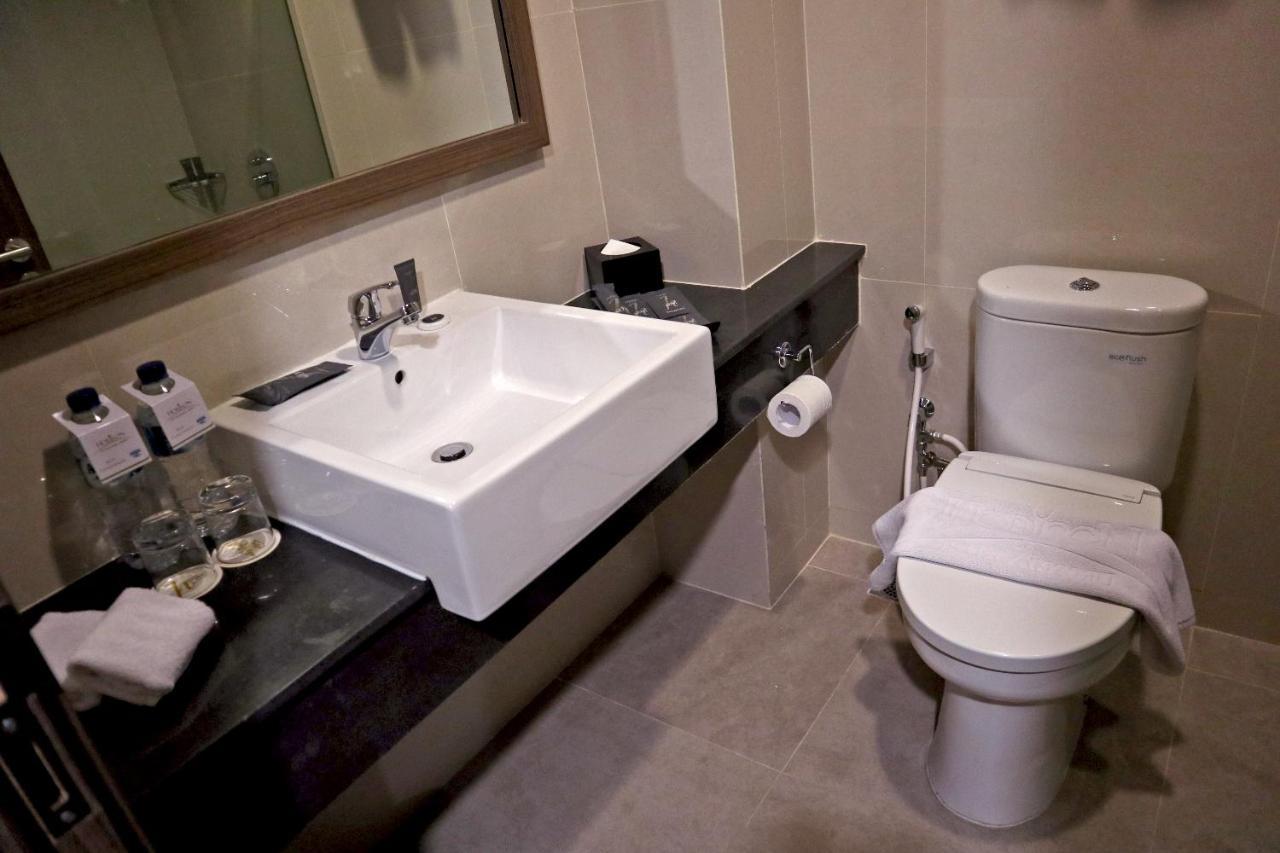 Anara Sky Kualanamu Hotel Medan Dış mekan fotoğraf
