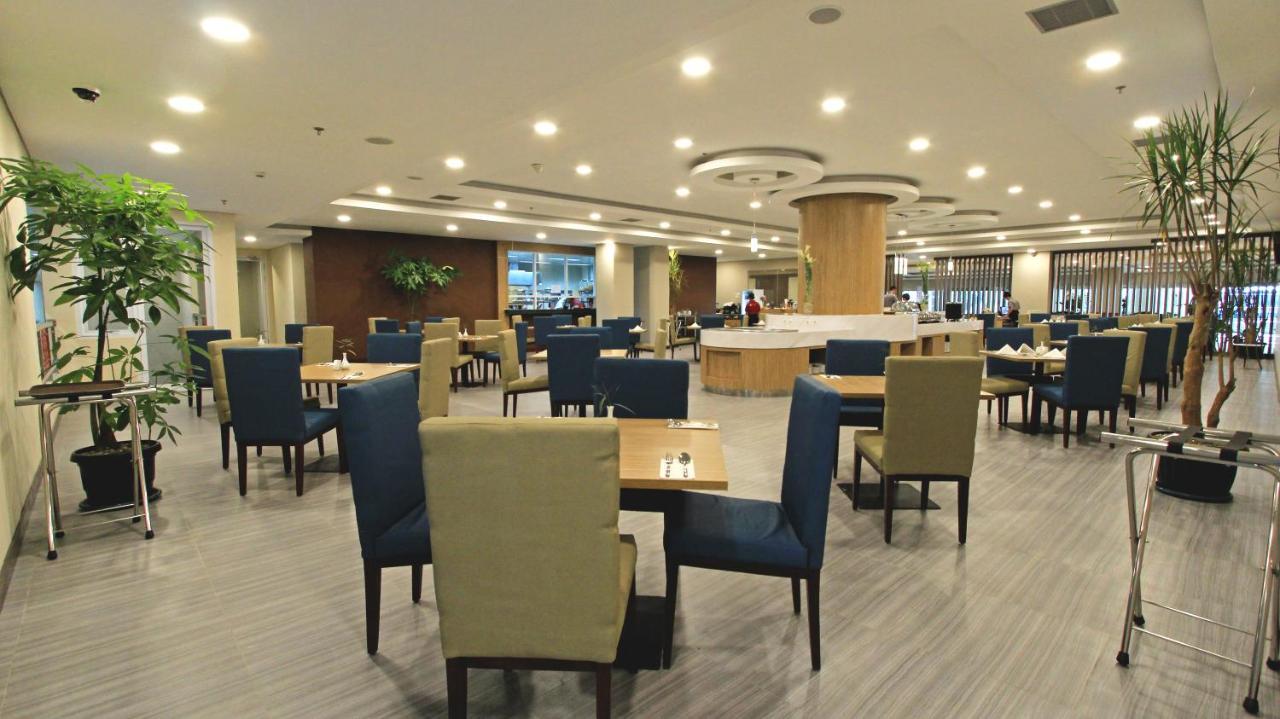 Anara Sky Kualanamu Hotel Medan Dış mekan fotoğraf